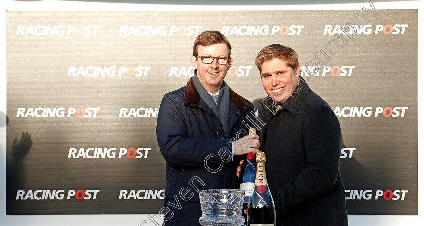 North-Hill-Harvey-0007 
 Presentation by Alan Byrne to Dan Skelton for The Racing Post Arkle Trophy Trial Novices Chase won by NORTH HILL HARVEY Cheltenham 19 Nov 2017 - Pic Steven Cargill / Racingfotos.com