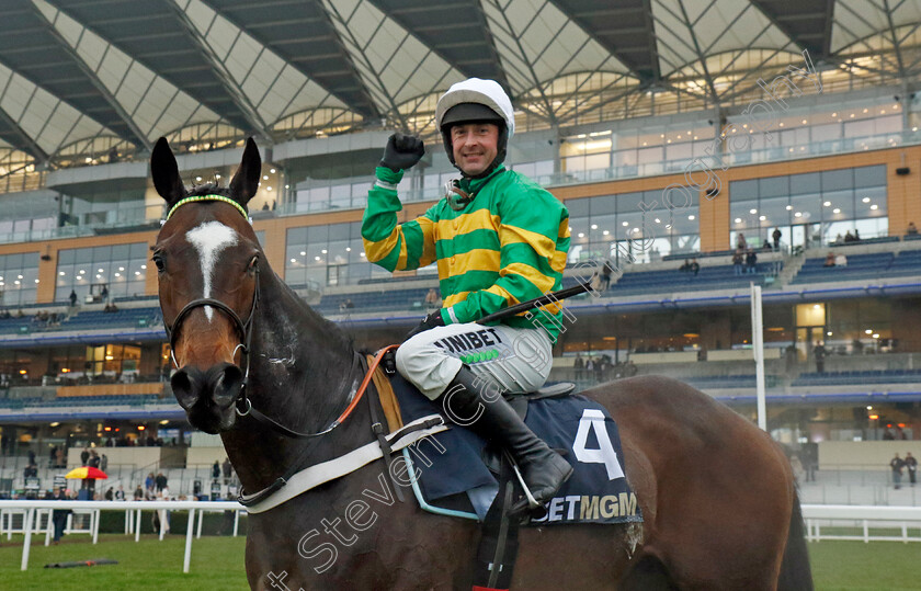 Jonbon-0008 
 JONBON (Nico de Boinville) winner of The Betmgm Clarence House Chase
Ascot 18 Jan 2025 - Pic Steven Cargill / Racingfotos.com