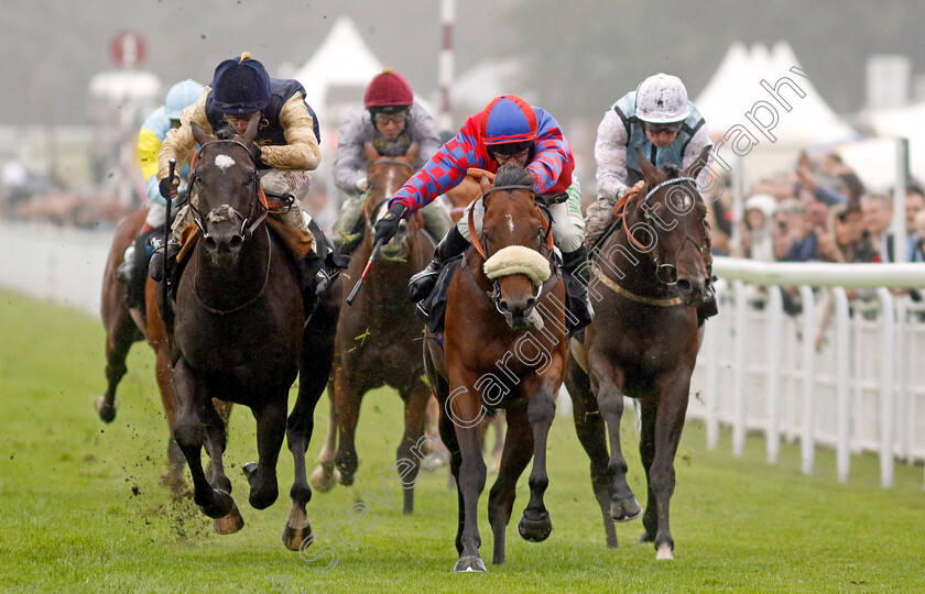 Big-Evs-0001 
 BIG EVS (centre, Jason Hart) beats PUROSANGUE (left) in the Jaeger-Lecoultre Molecomb Stakes
Goodwood 2 Aug 2023 - Pic Steven Cargill / Racingfotos.com