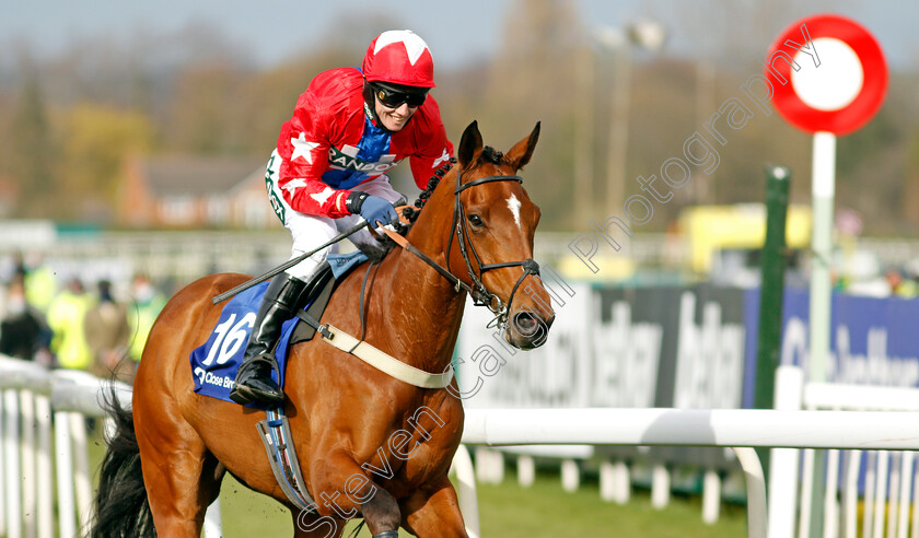 Editeur-Du-Gite-0009 
 EDITEUR DU GITE (Joshua Moore) wins The Close Brothers Red Rum Handicap Chase
Aintree 8 Apr 2021 - Pic Steven Cargill / Racingfotos.com