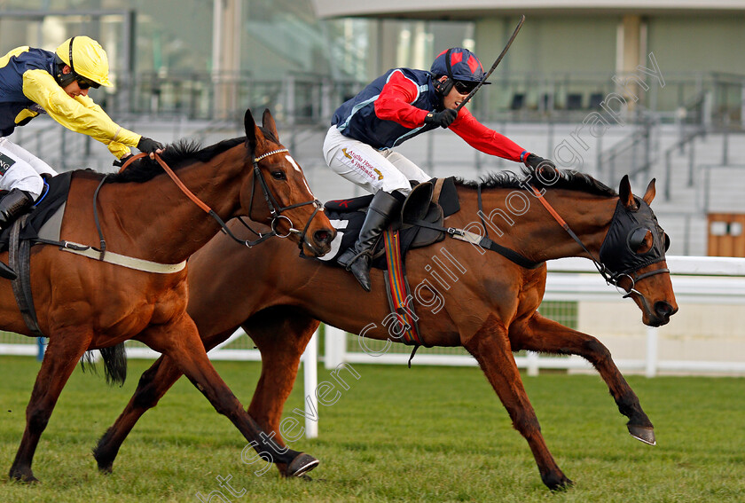 J ai-Froid-0006 
 J'AI FROID (Max Kendrick) beats FAWSLEY SPIRIT (left) in The Ascot Racecourse Supports Berkshire Vision Handicap Hurdle
Ascot 20 Feb 2021 - Pic Steven Cargill / Racingfotos.com