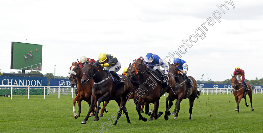 Alcazan-0002 
 ALCAZAN (left, Saffie Osborne) beats THE BIG BOARD (right) in The Berenberg October Club Supporting Back Up Fillies Handicap
Ascot 26 Jul 2024 - Pic Steven Cargill / Racingfotos.com