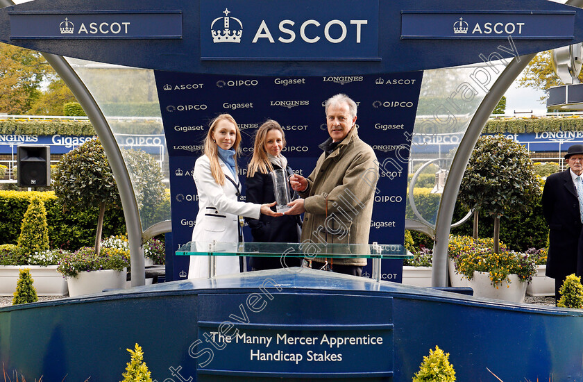 Mountain-Angel-0012 
 Presentation for The Manny Mercer Apprentice Handicap Ascot 2 May 2018 - Pic Steven Cargill / Racingfotos.com