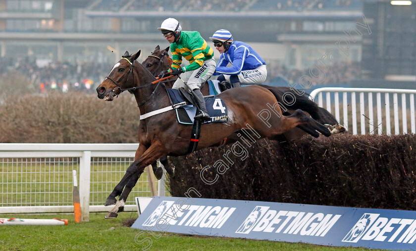 Jonbon-0001 
 JONBON (Nico de Boinville) wins The Betmgm Clarence House Chase
Ascot 18 Jan 2025 - Pic Steven Cargill / Racingfotos.com