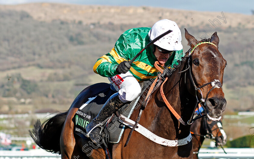 Buveur-D Air-0004 
 BUVEUR D'AIR (Barry Geraghty) wins The Unibet Champion Hurdle Challenge Trophy Cheltenham 13 Mar 2018 - Pic Steven Cargill / Racingfotos.com