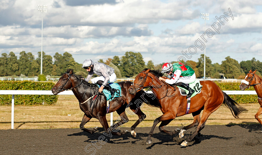 Fresh-0002 
 FRESH (Daniel Tudhope) beats MOUNT MOGAN (right) in The Unibet Casino Handicap
Kempton 18 Aug 2020 - Pic Steven Cargill / Racingfotos.com