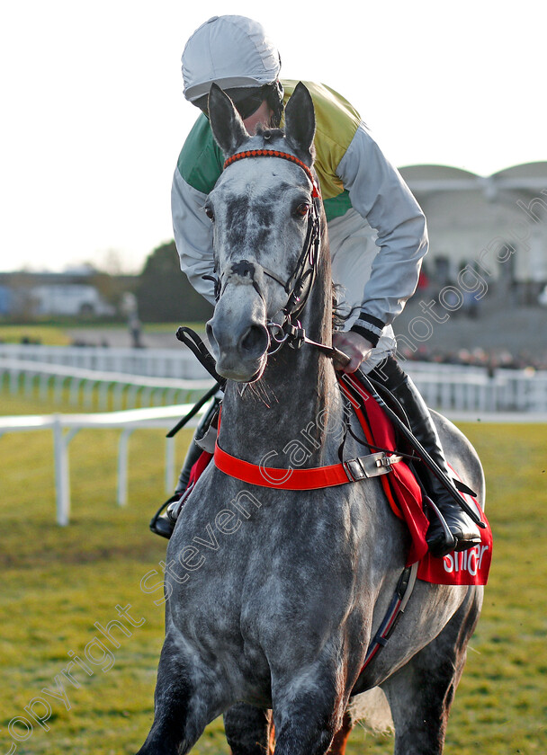 Cloudy-Dream-0002 
 CLOUDY DREAM (Brian Hughes) Cheltenham 19 Nov 2017 - Pic Steven Cargill / Racingfotos.com