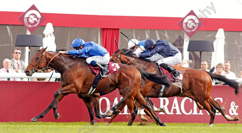 Victor-Ludorum-0006 
 VICTOR LUDORUM (Mickael Barzalona) wins The Qatar Prix Jean-Luc Lagadere
Longchamp 6 Oct 2019 - Pic Steven Cargill / Racingfotos.com