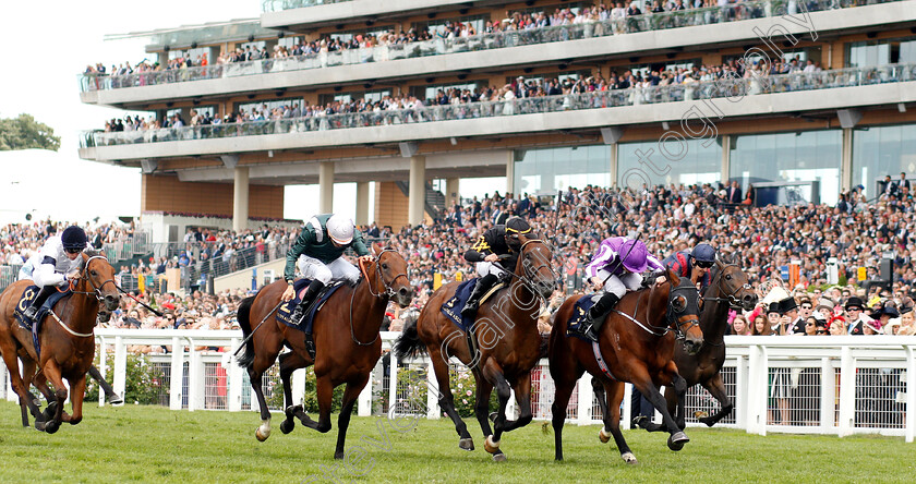 Merchant-Navy-0001 
 MERCHANT NAVY (right, Ryan Moore) beats CITY LIGHT (left) and BOUND FOR NOWHERE (centre) in the Diamond Jubilee Stakes
Royal Ascot 23 Jun 2018 - Pic Steven Cargill / Racingfotos.com