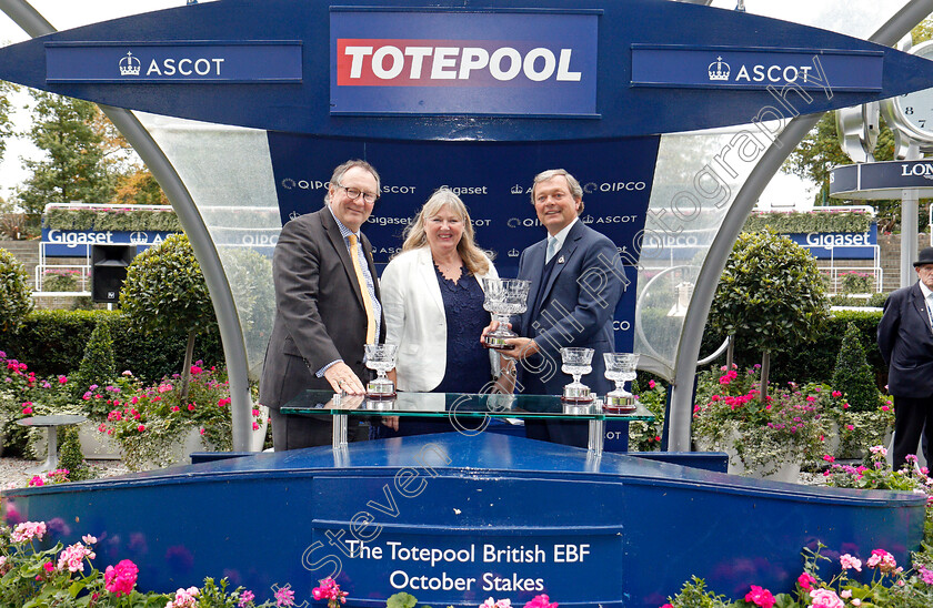 One-Master-0010 
 Presentation for The Totepool British EBF October Stakes Ascot 7 oct 2017 - Pic Steven Cargill / Racingfotos.com