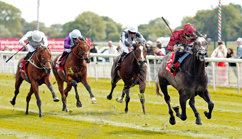 Roaring-Lion-0003 
 ROARING LION (Oisin Murphy) wins The Betfred Dante Stakes York 17 May 2018 - Pic Steven Cargill / Racingfotos.com