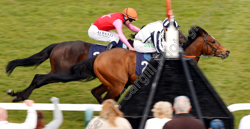 Grandfather-Tom-0003 
 GRANDFATHER TOM (Luke Morris) wins The Injured Jockeys Fund Handicap
Yarmouth 23 Apr 2019 - Pic Steven Cargill / Racingfotos.com