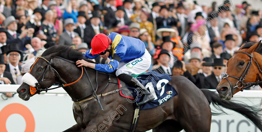 Tees-Spirit-0005 
 TEES SPIRIT (Barry McHugh) wins The Simpex Express Dash Handicap
Epsom 4 Jun 2022 - Pic Steven Cargill / Racingfotos.com