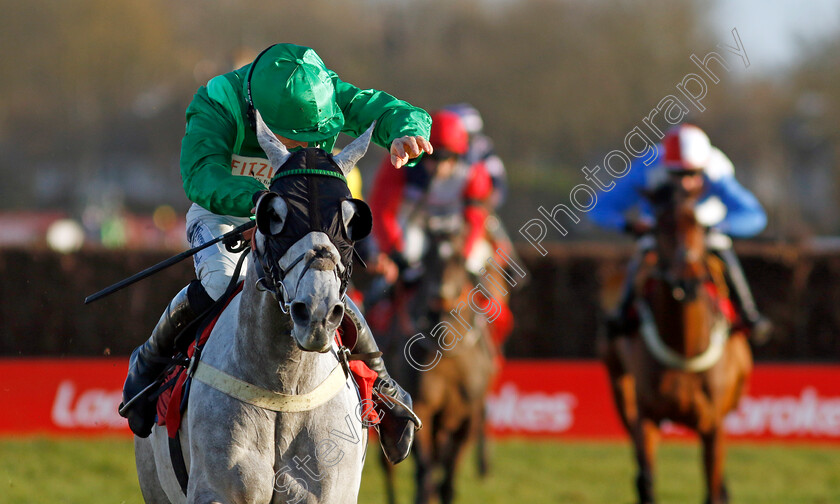 Bad-0002 
 BAD (Ben Jones) wins The Ladbrokes Handicap Chase
Kempton 22 Feb 2025 - Pic Steven Cargill / Racingfotos.com