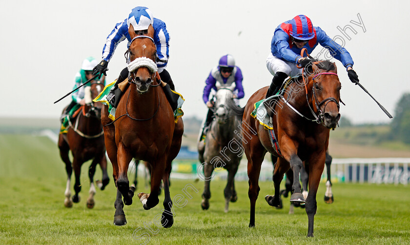 Dubai-Honour-0003 
 DUBAI HONOUR (right, James Doyle) beats FOXES TALES (left) in The bet365 Handicap
Newmarket 9 Jul 2021 - Pic Steven Cargill / Racingfotos.com