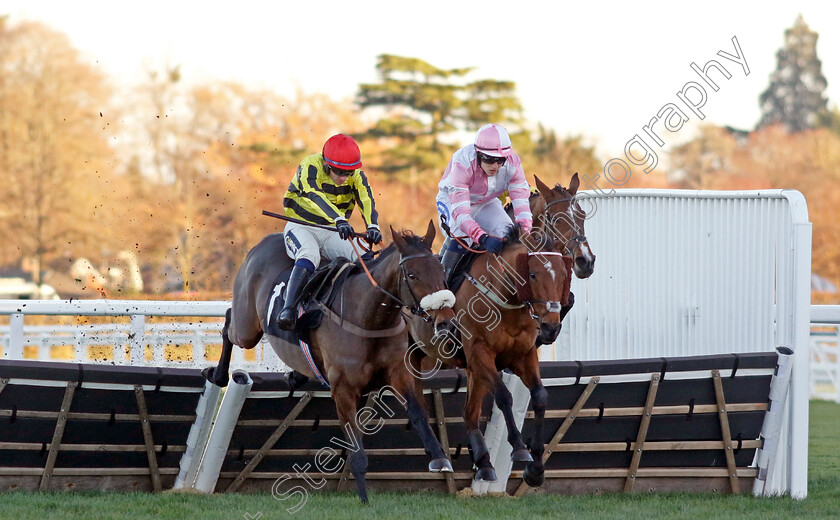 Midnightreflection-0002 
 MIDNIGHTREFLECTION (right, Charlie Case) beats WHITEHOTCHILLIFILI (left) in The Restorations UK Mares Handicap Hurdle
Ascot 25 Nov 2023 - Pic Steven Cargill / Racingfotos.com