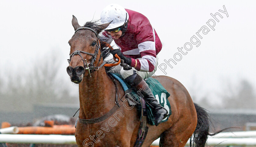 Maskada-0005 
 MASKADA (Brendan Powell) wins The Agetur UK Juvenile Maiden Hurdle
Warwick 12 Dec 2019 - Pic Steven Cargill / Racingfotos.com