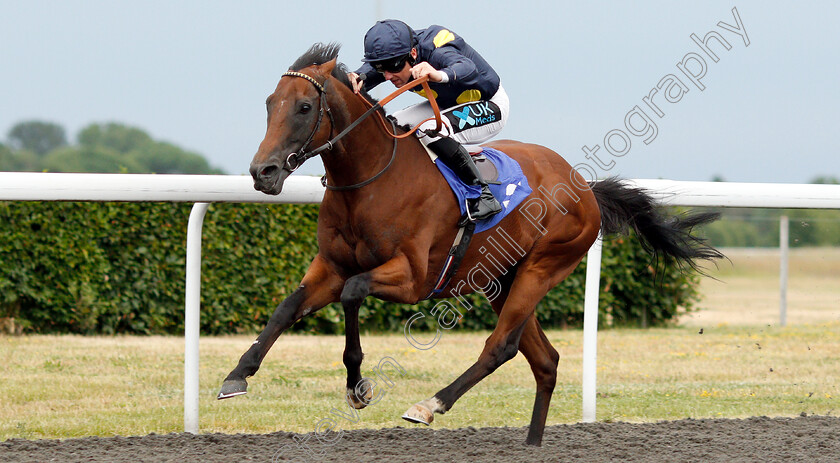 Desert-Wind-0002 
 DESERT WIND (Stevie Donohoe) wins The 32Red Handicap
Kempton 5 Jun 2019 - Pic Steven Cargill / Racingfotos.com