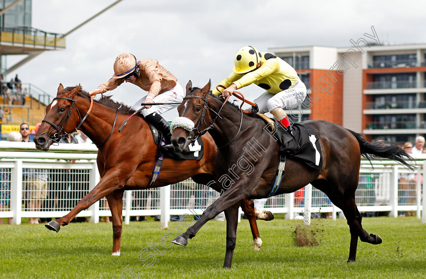 Dubai-Jewel-0003 
 DUBAI JEWEL (right, Andrea Atzeni) beats CLITHEROE (left) in The BetVictor Proud Sponsors Of Newbury EBF Fillies Novice Stakes
Newbury 13 Aug 2021 - Pic Steven Cargill / Racingfotos.com