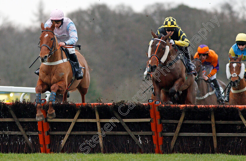 Good-Man-Vinnie-0001 
 GOOD MAN VINNIE (left, Bryony Frost) leads GOLAN FORTUNE (right, Daniel Sansom) Ascot 22 Dec 2017 - Pic Steven Cargill / Racingfotos.com