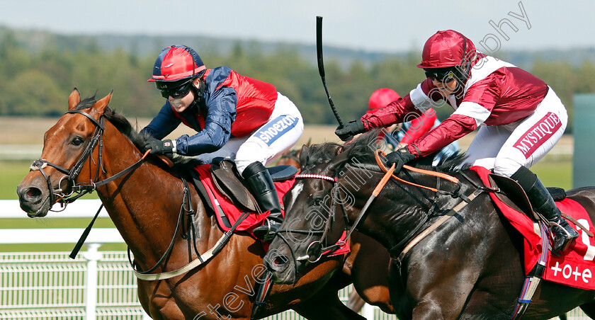 Zlatan-0004 
 ZLATAN (left, Sophie Smith) beats LUNA MAGIC (right) in The Tote Placepot First Bet of The Day Amateur Jockeys Handicap
Goodwood 29 Aug 2021 - Pic Steven Cargill / Racingfotos.com