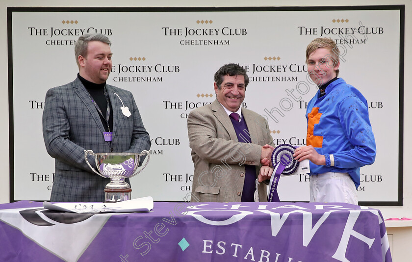 Pony-Race-Presentation-0007 
 Presentation to Henry Main
Cheltenham 17 Nov 2019 - Pic Steven Cargill / Racingfotos.com