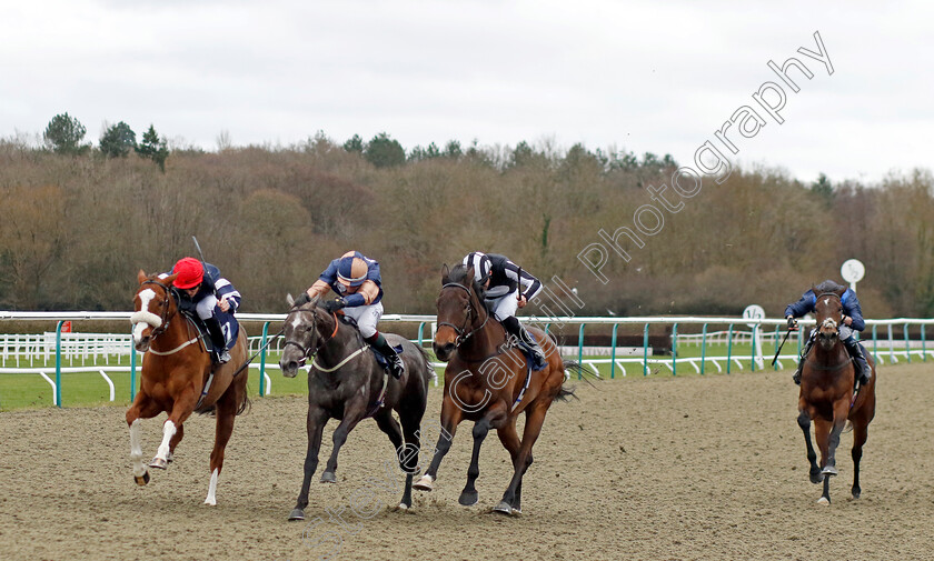 Crystal-Casque-0006 
 CRYSTAL CASQUE (left, Jack Gilligan) beats DAYZEE (centre) and TWIRLING (right) in The BetMGM Irish EBF Fillies Handicap
Lingfield 23 Dec 2023 - Pic Steven Cargill / Racingfotos.com