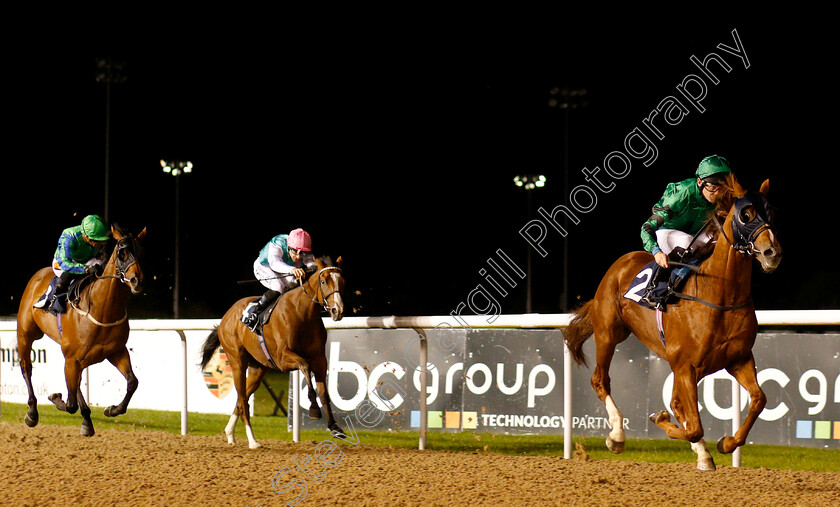 Petit-Palais-0001 
 PETIT PALAIS (Robert Havlin) wins The Hellermanntyton Cable Installation Median Auction Maiden Stakes
Wolverhampton 5 Sep 2018 - Pic Steven Cargill / Racingfotos.com