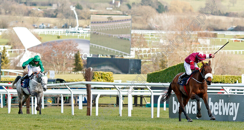 Shattered-Love-0003 
 SHATTERED LOVE (Jack Kennedy) wins The JLT Novices Chase Cheltenham 15 Mar 2018 - Pic Steven Cargill / Racingfotos.com