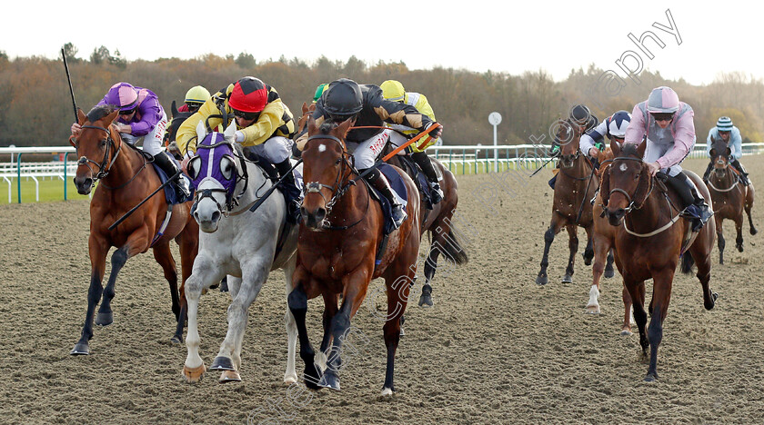 Buraback-0002 
 BURABACK (centre, Robert Havlin) beats MAJOR GATSBY (2nd left) in the Watch Racing Free Online At Coral Nursery
Lingfield 1 Dec 2021 - Pic Steven Cargill / Racingfotos.com