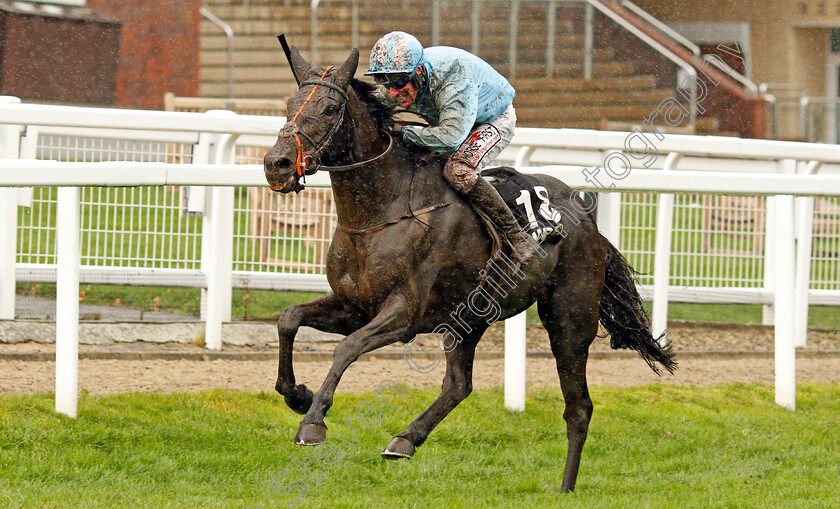 The-Shunter-0004 
 THE SHUNTER (Robbie Power) wins The Unibet Greatwood Handicap Hurdle
Cheltenham 15 Nov 2020 - Pic Steven Cargill / Racingfotos.com