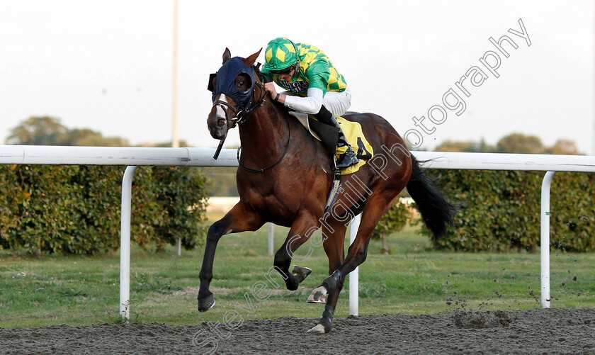 First-Thought-0004 
 FIRST THOUGHT (James Doyle) wins The Bet At racinguk.com Nursery
Kempton 18 Sep 2018 - Pic Steven Cargill / Racingfotos.com