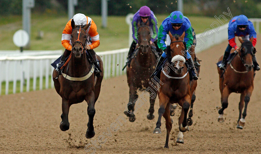 Waqaas-0005 
 WAQAAS (left, Stevie Donohoe) beats VIVACIOUS SPIRIT (right) in The Follow At The Races On Twitter Handicap 
Wolverhampton 31 Jul 2020 - Pic Steven Cargill / Racingfotos.com