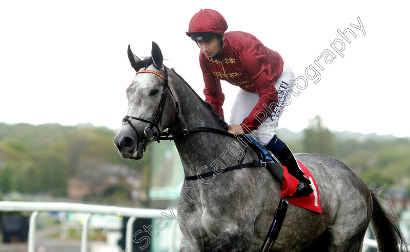 Sparkle-Roll-0002 
 SPARKLE ROLL (Oisin Murphy) before The Nordoff Robbins Sir George Martin Memorial Fillies Novice Stakes
Sandown 26 Apr 2019 - Pic Steven Cargill / Racingfotos.com