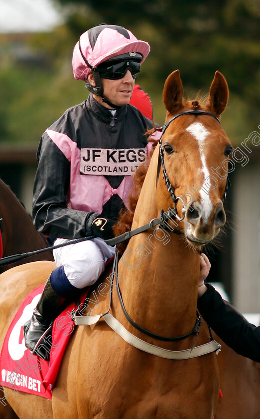 Londoner-0001 
 LONDONER (Jim Crowley)
Kempton 6 Apr 2024 - Pic Steven Cargill / Racingfotos.com