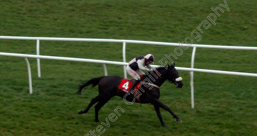 Overtown-Express-0002 
 OVERTOWN EXPRESS (Noel Fehily) wins The Ladbrokes Handicap Chase Newbury 2 Dec 2017 - Pic Steven Cargill / Racingfotos.com