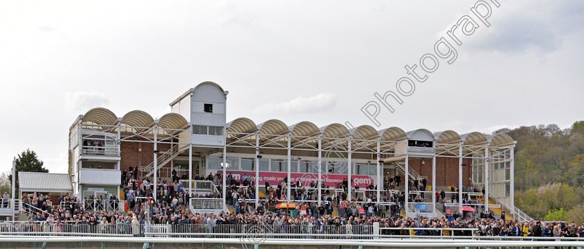 Grandstand-0002 
 Grandstand
Nottingham 22 Apr 2023 - pic Steven Cargill / Becky Bailey / Racingfotos.com