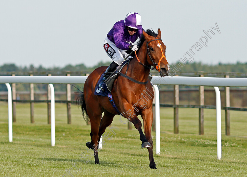 Symphony-Perfect-0007 
 SYMPHONY PERFECT (Hayley Turner) wins The British EBF Fillies Novice Stakes
Bath 23 Jun 2021 - Pic Steven Cargill / Racingfotos.com