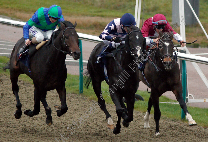 Bobby-K-0004 
 BOBBY K (centre, Oisin Murphy) beats MAINSAIL ATLANTIC (left) and KESWICK (right) in The Betway Handicap 
Lingfield 20 Nov 2018 - Pic Steven Cargill / Racingfotos.com