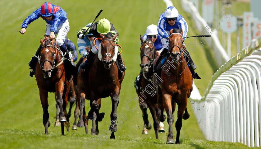 Solent-Gateway-0003 
 SOLENT GATEWAY (centre, Hayley Turner) beats KING FRANKEL (left) and GREATGADIAN (right) in The World Pool At The Tote Handicap
Epsom 5 Jun 2021 - Pic Steven Cargill / Racingfotos.com