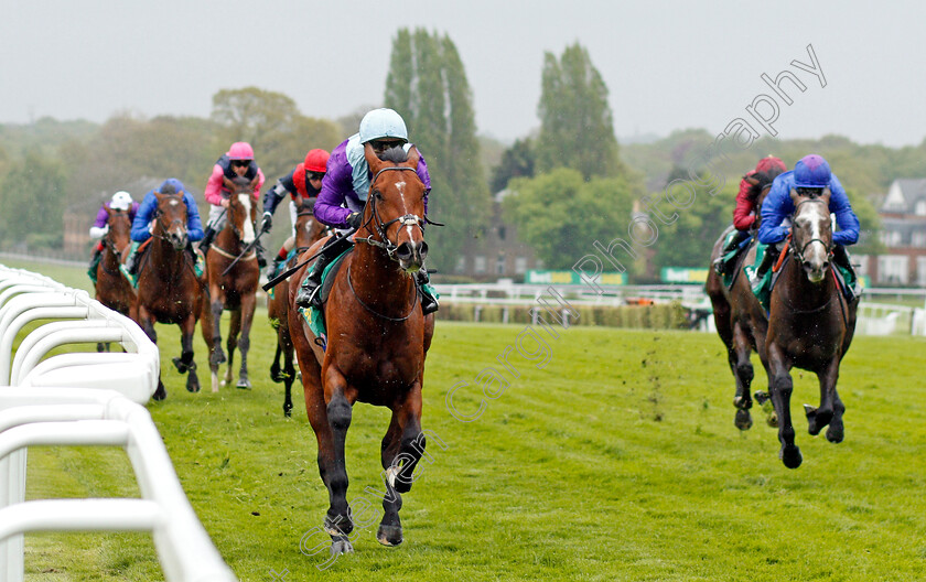 Merlin-Magic-0002 
 MERLIN MAGIC (Silvestre de Sousa) wins The bet365 Esher Cup Sandown 27 Apr 2018 - Pic Steven Cargill / Racingfotos.com