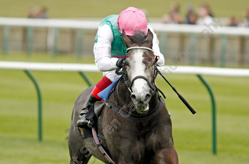 Crenelle-0006 
 CRENELLE (Frankie Dettori) wins The bet365 European Breeders Fund Maiden Fillies Stakes
Newmarket 12 Apr 2022 - Pic Steven Cargill / Racingfotos.com