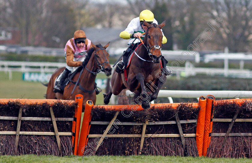 Three-Stripe-Life-0001 
 THREE STRIPE LIFE (Davy Russell) wins The Betway Mersey Novices Hurdle
Aintree 9 Apr 2022 - Pic Steven Cargill / Racingfotos.com