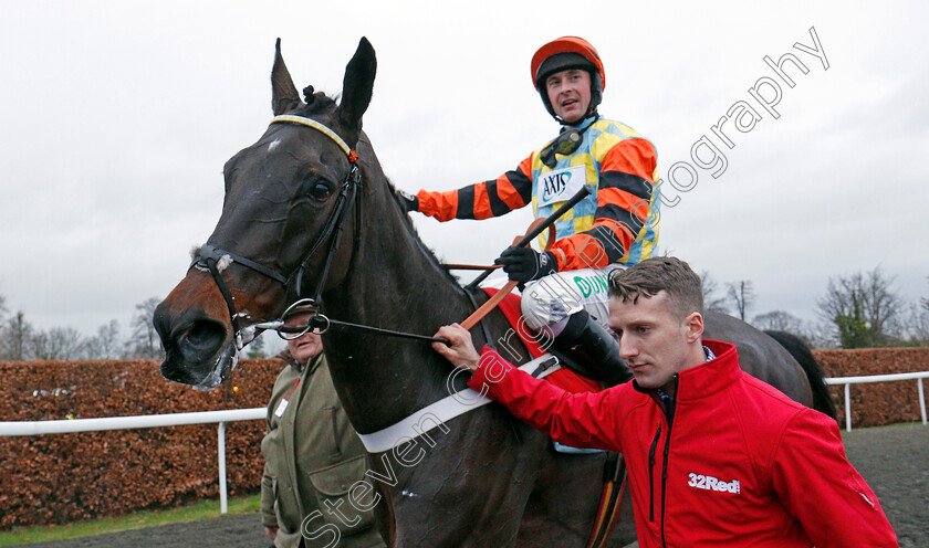 Might-Bite-0014 
 MIGHT BITE (Nico de Boinville) after The 32Red King George VI Chase Kempton 26 Dec 2017 - Pic Steven Cargill / Racingfotos.com