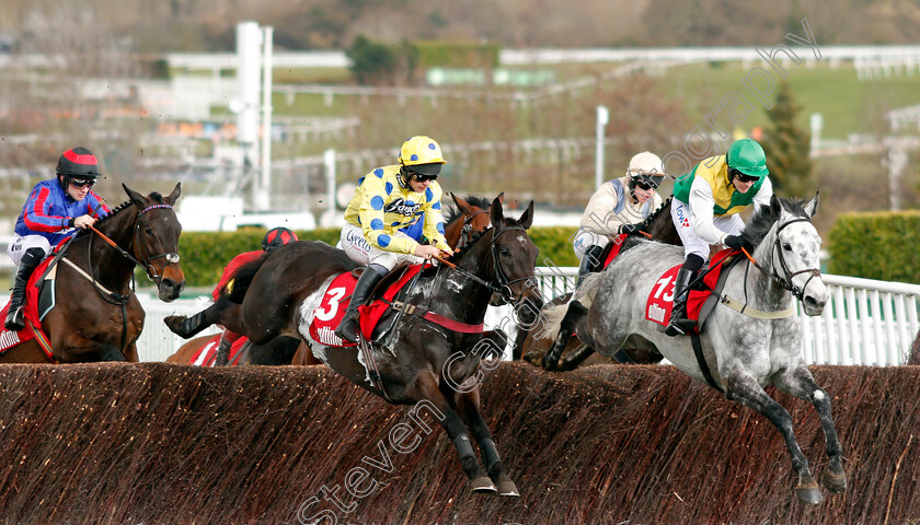 Yala-Enki-and-Vintage-Clouds-0001 
 YALA ENKI (centre, Charlie Deutsch) jumps with VINTAGE CLOUDS (right) Cheltenham 13 Mar 2018 - Pic Steven Cargill / Racingfotos.com