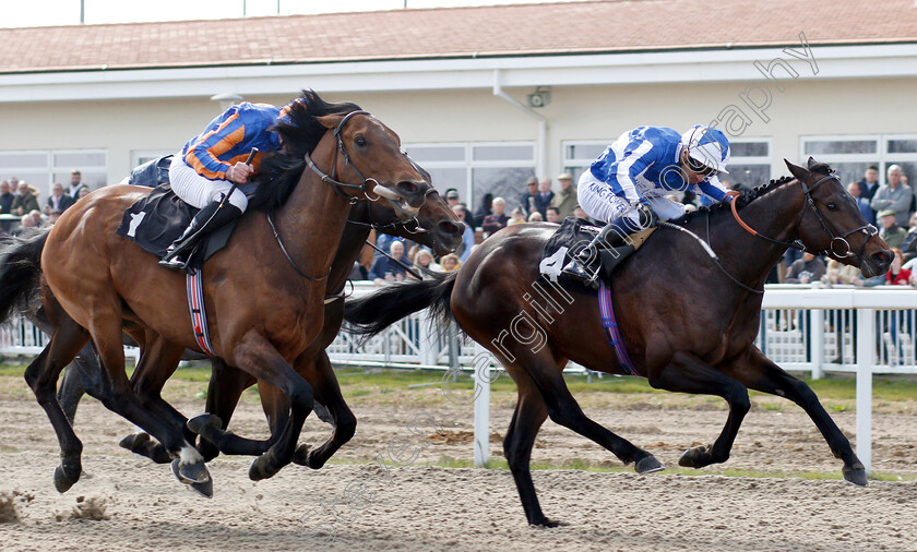 Bye-Bye-Hong-Kong-0006 
 BYE BYE HONG KONG (Silvestre De Sousa) beats ANTILLES (left) in The Woodford Reserve Cardinal Conditions Stakes
Chelmsford 11 Apr 2019 - Pic Steven Cargill / Racingfotos.com