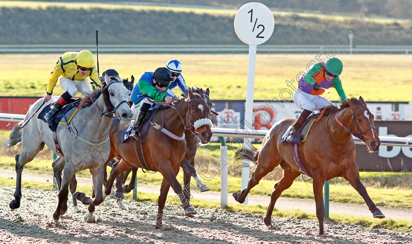 Reeves-0004 
 REEVES (right, Sean Davis) beats POWER LINK (left) and MOHAREB (centre) in The Bombardier Golden Beer Handicap
Lingfield 10 Jan 2020 - Pic Steven Cargill / Racingfotos.com