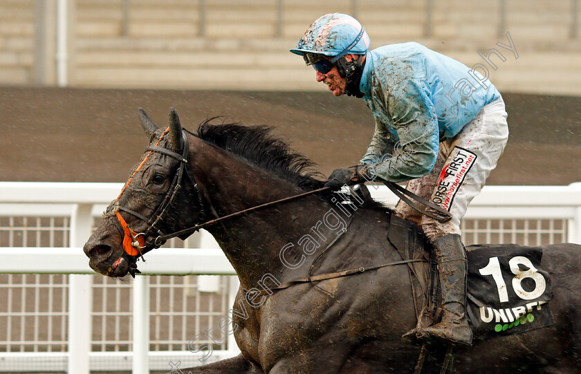 The-Shunter-0008 
 THE SHUNTER (Robbie Power) wins The Unibet Greatwood Handicap Hurdle
Cheltenham 15 Nov 2020 - Pic Steven Cargill / Racingfotos.com