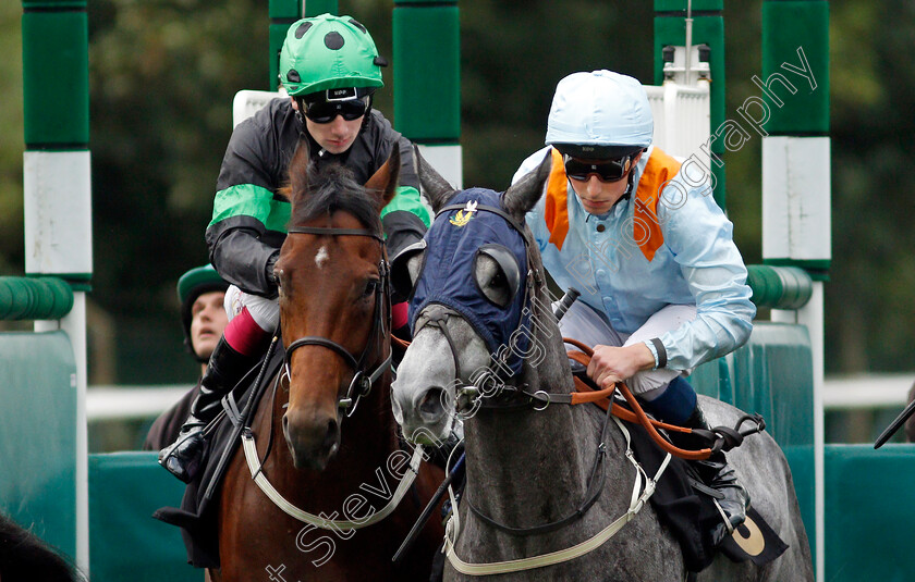 Fairmac-and-Legendary-Day-0003 
 Oisin Murphy (left, Legendary Day) with William Buick (right, Fairmac) at the start of the Kier Construction Handicap
Nottingham 13 Oct 2021 - Pic Steven Cargill / Racingfotos.com