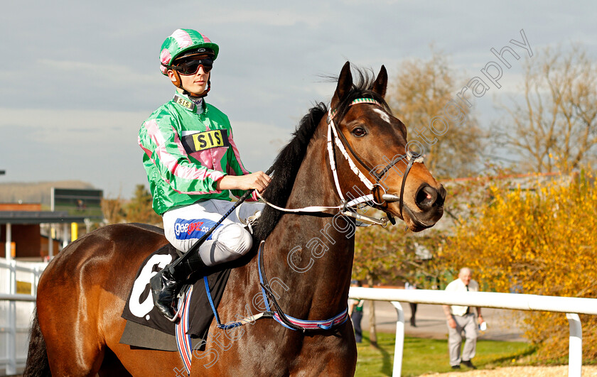 Carry-Me-Home-0001 
 CARRY ME HOME (David Probert) Newbury 21 Apr 2018 - Pic Steven Cargill / Racingfotos.com